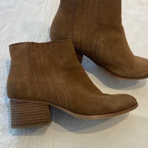 Aldo Classic Brown Swede Ankle Booties